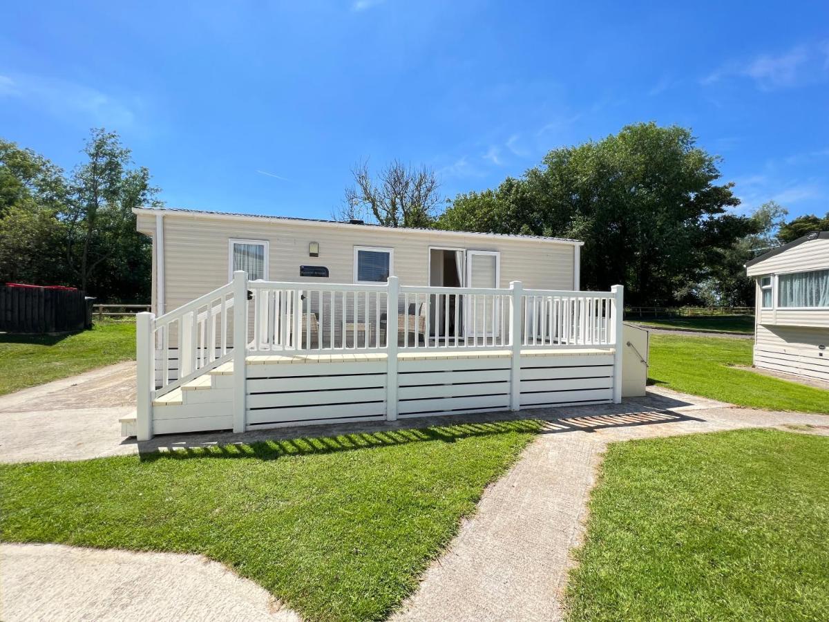 Mallard Corner, Cosy Cotswold Lakeview Lodge سيرني الجنوبية المظهر الخارجي الصورة